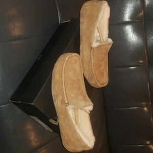 Ugg slippers nwt